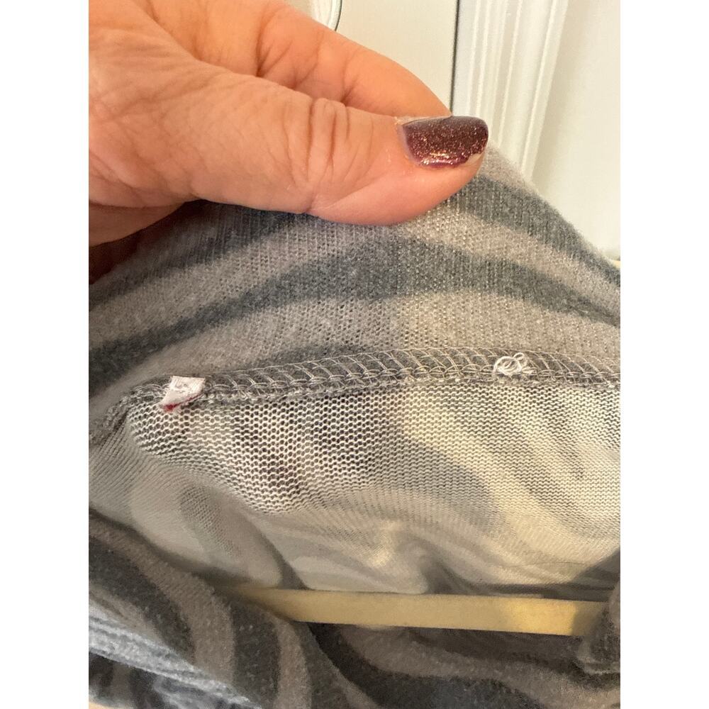 Zebra Long Sleeve Top Tag has been removed - Picture 8 of 8